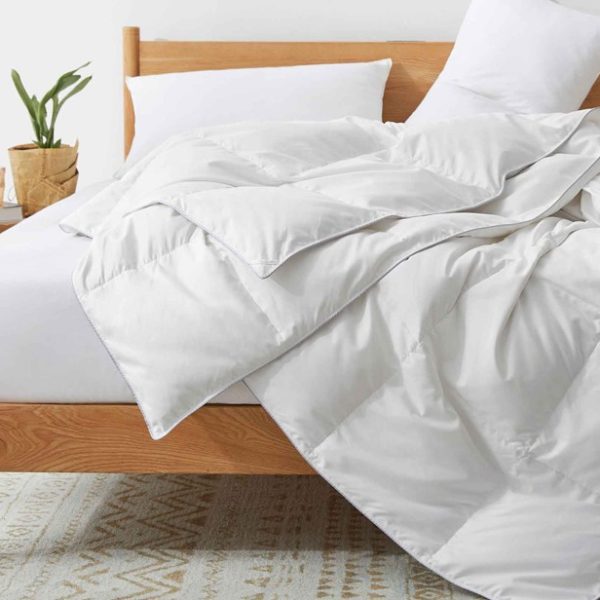 360 Thread Count Lightweight White Goose Down Fiber and Feather Comforter